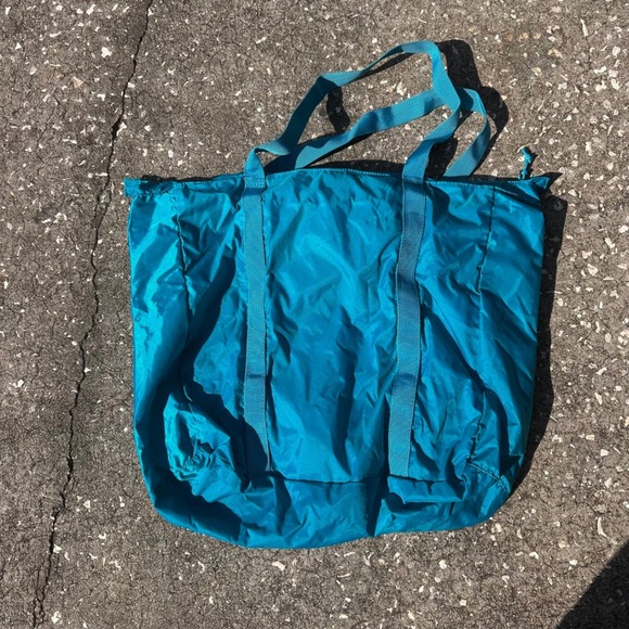 Columbia Aqua Blue Tote Bag Lightweight Nylon Travel Carryall Zip Top O/S - Picture 5 of 9